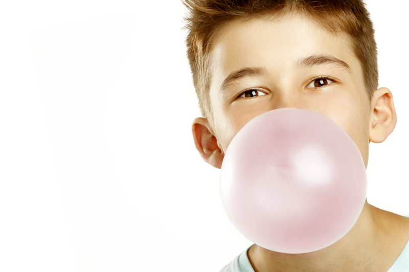 is chewing bubble gum bad for your teeth